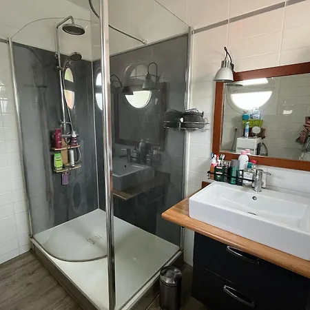 別荘 24 Comfortable House For 6 Guests With Private Parking ルマン